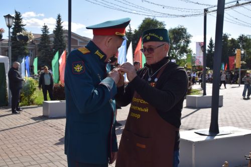 Нурлат отметил тройной праздник