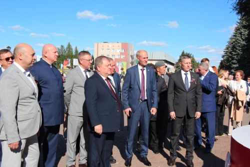 День Республики, День города и День нефтяника в Нурлате начались с церемонии награждения