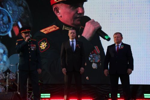 День Республики, День города и День нефтяника в Нурлате начались с церемонии награждения