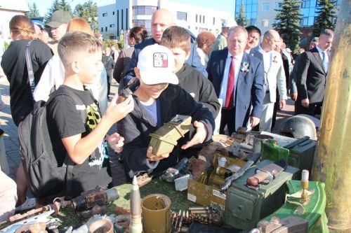 День Республики, День города и День нефтяника в Нурлате начались с церемонии награждения