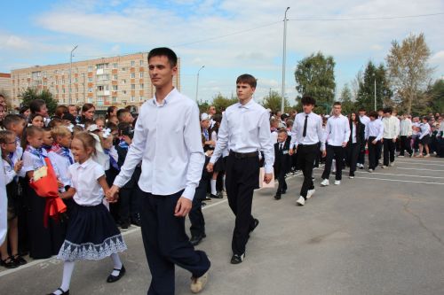 В Нурлате открыли школу № 4 с участием главы района и министра