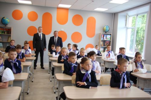 В Нурлате открыли школу № 4 с участием главы района и министра