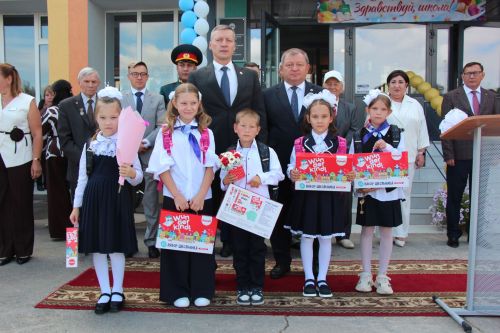 В Нурлате открыли школу № 4 с участием главы района и министра
