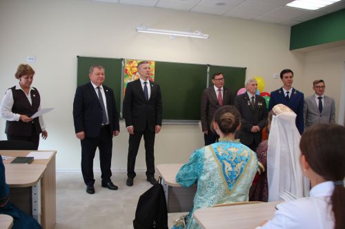 В Нурлате открыли школу № 4 с участием главы района и министра