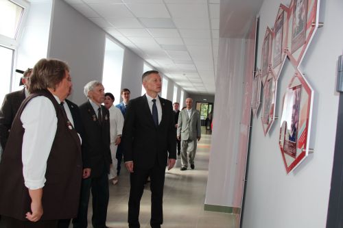 В Нурлате открыли школу № 4 с участием главы района и министра