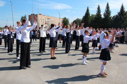 В Нурлате открыли школу № 4 с участием главы района и министра