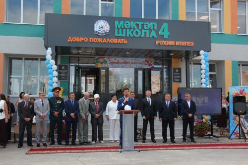 В Нурлате открыли школу № 4 с участием главы района и министра