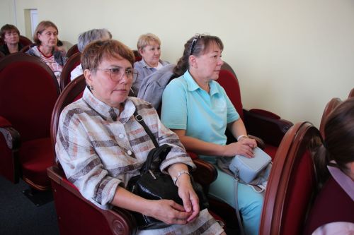 Собрание трудового коллектива Нурлатской ЦРБ прошла с участием министра и депутата