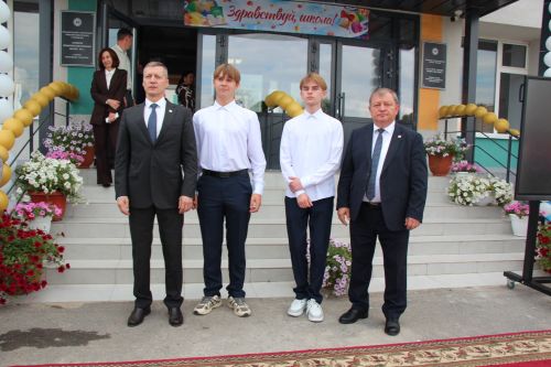 В Нурлате открыли школу № 4 с участием главы района и министра