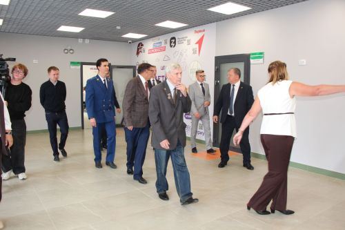В Нурлате открыли школу № 4 с участием главы района и министра