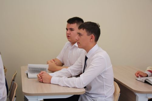 В Нурлате открыли школу № 4 с участием главы района и министра