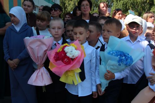 В Нурлате открыли школу № 4 с участием главы района и министра