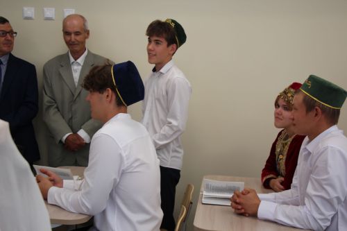 В Нурлате открыли школу № 4 с участием главы района и министра