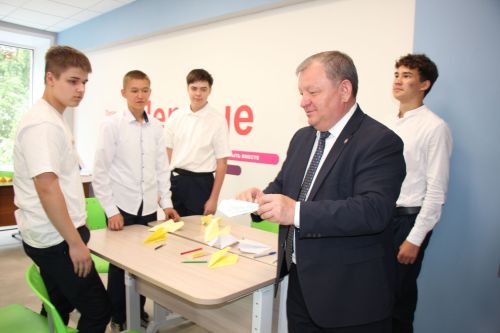 В Нурлате открыли школу № 4 с участием главы района и министра