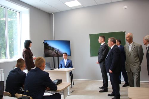В Нурлате открыли школу № 4 с участием главы района и министра