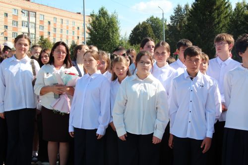 В Нурлате открыли школу № 4 с участием главы района и министра