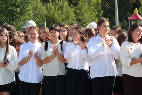 В Нурлате открыли школу № 4 с участием главы района и министра