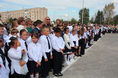 В Нурлате открыли школу № 4 с участием главы района и министра