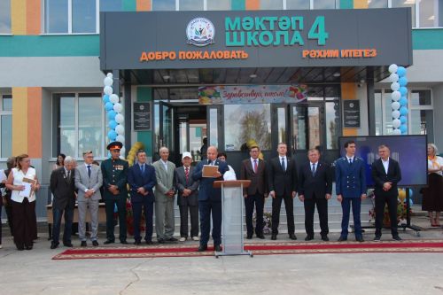 В Нурлате открыли школу № 4 с участием главы района и министра