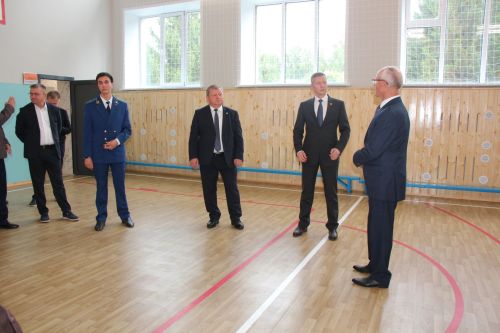 В Нурлате открыли школу № 4 с участием главы района и министра