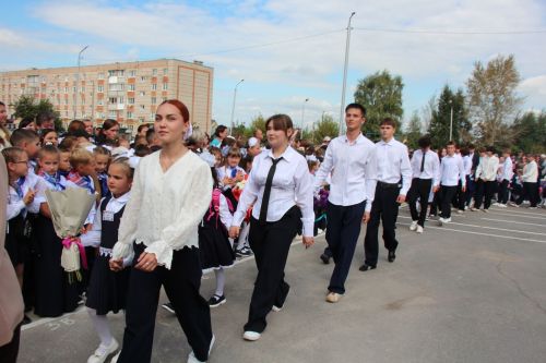 В Нурлате открыли школу № 4 с участием главы района и министра