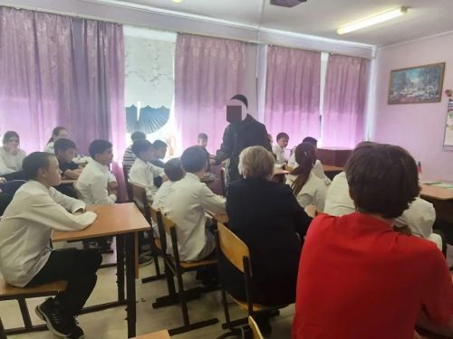 В Старо-Челнинской школе Нурлатского района прошла встреча с участником СВО