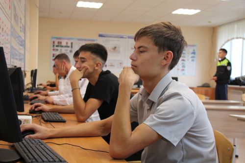 В Нурлате прошел муниципальный этап конкурса «Автосессия»