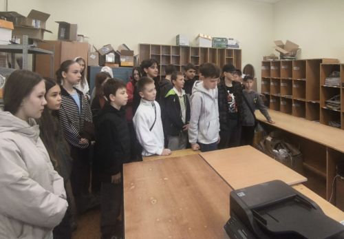 Нурлатские школьники открыли для себя мир почтовых профессий