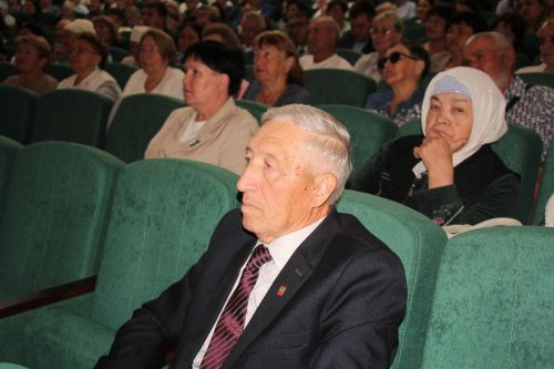 В Нурлате почтили память государственного деятеля России Алмаза Ахметшина