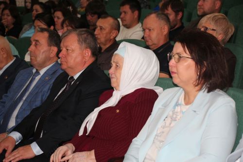 В Нурлате почтили память государственного деятеля России Алмаза Ахметшина