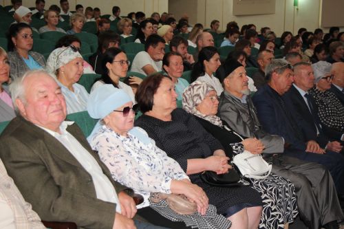 В Нурлате почтили память государственного деятеля России Алмаза Ахметшина