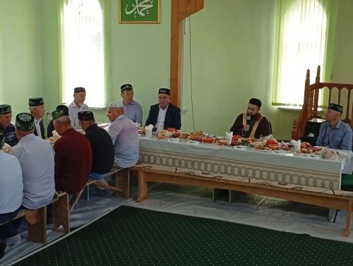 Жители микрорайона сахароваров города Нурлат приняли участие на вечере проповеди