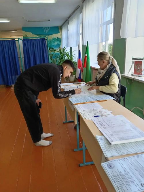 Молодежь Степного Озера активно участвует в выборах депутатов Госдумы
