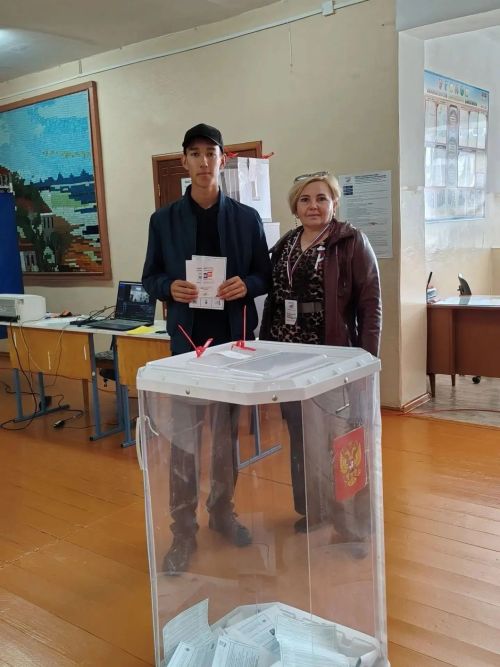 Студент-геолог из Караульной Горы впервые принял участие в выборах