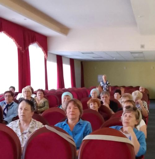 В Нурлате прошел творческий вечер «Бархатный возраст — не осень души»