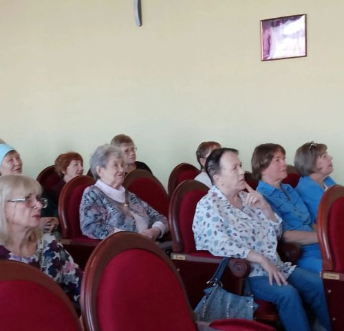 В Нурлате прошел творческий вечер «Бархатный возраст — не осень души»