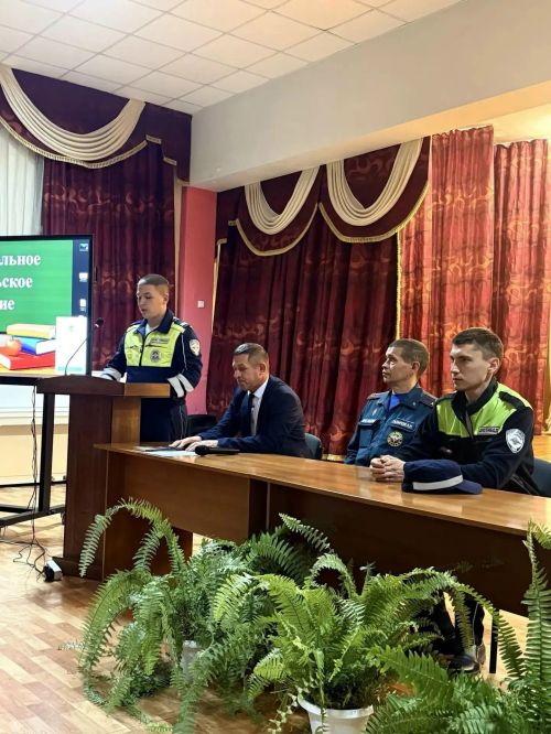 В Нурлатской гимназии обсудили безопасность детей с родителями