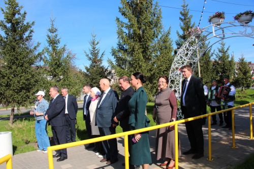 В Нурлате открылся обновленный сквер «Привокзальный»