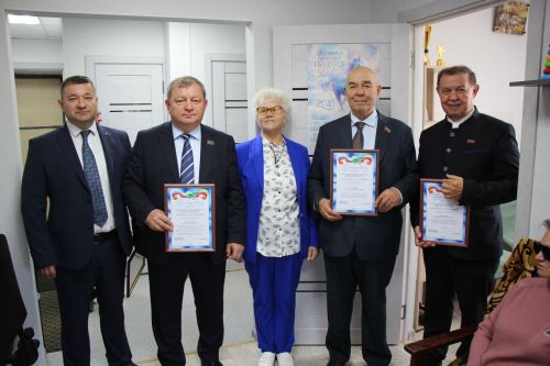 В Нурлате открылся обновленный сквер «Привокзальный»