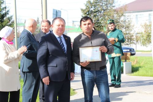 В Нурлате открылся обновленный сквер «Привокзальный»