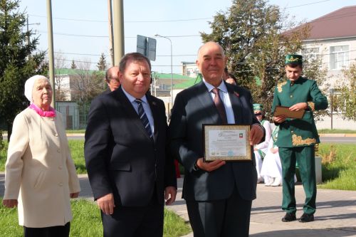 В Нурлате открылся обновленный сквер «Привокзальный»