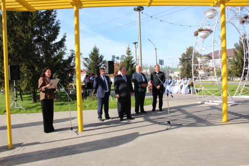 В Нурлате открылся обновленный сквер «Привокзальный»