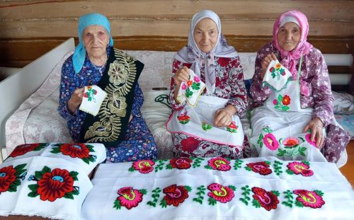 Рукодельницы из Нурлата превращают быт в искусство