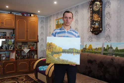 Не покупает зеленую краску: секрет художника из села Селенгуши Андрея Глебова