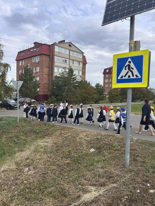 Юные инспекторы Нурлата обучили первоклассников правилам дорожного движения
