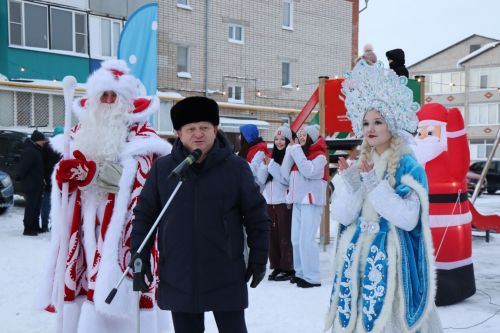 В Нурлате праздник «В нашем дружном дворе» дал старт зимнему фестивалю добрососедства «Курше»