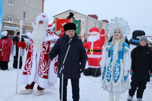 В Нурлате праздник «В нашем дружном дворе» дал старт зимнему фестивалю добрососедства «Курше»