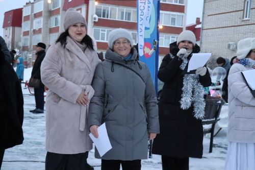 В Нурлате праздник «В нашем дружном дворе» дал старт зимнему фестивалю добрососедства «Курше»
