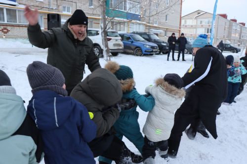 В Нурлате праздник «В нашем дружном дворе» дал старт зимнему фестивалю добрососедства «Курше»