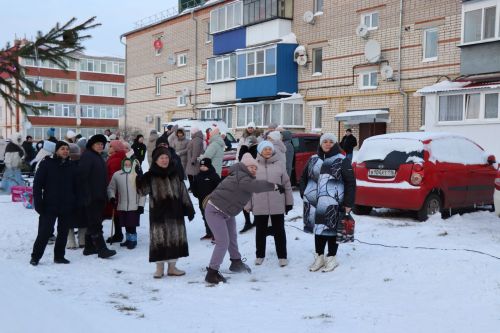 В Нурлате праздник «В нашем дружном дворе» дал старт зимнему фестивалю добрососедства «Курше»